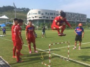 Bóng đá - U23 Việt Nam: Công Phượng tập như VĐV điền kinh chờ xông đất SEA Games