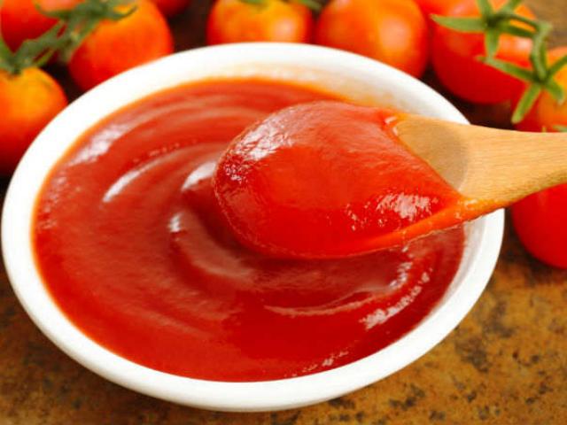 Sức khỏe đời sống - Tác dụng phụ ít biết của tương cà chua gây hại cho trẻ