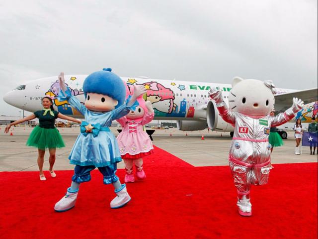 Tài chính - Bất động sản - Khám phá máy bay Hello Kitty dễ thương nhất thế giới