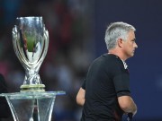 Bóng đá - Thua Real, Mourinho tặng &quot;món quà vô giá&quot; cho fan MU