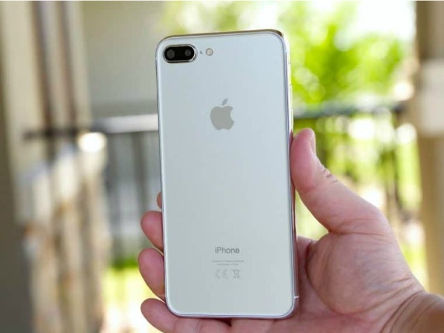 Dế sắp ra lò - Video: So kè iPhone 7s Plus cùng iPhone 8 và iPhone 7 Plus