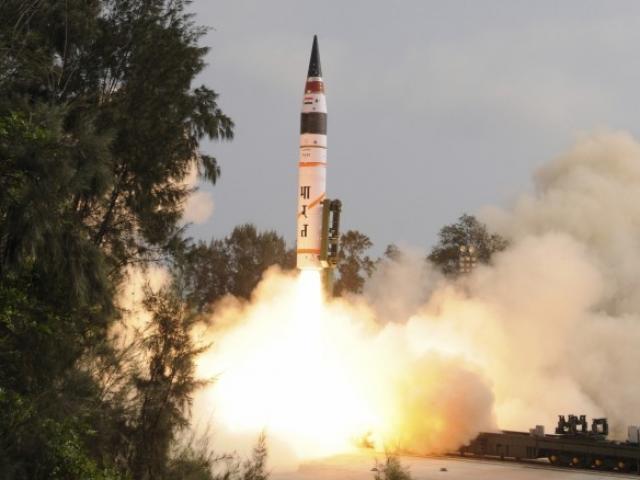 Thế giới - Vũ khí "khủng nhất" Ấn Độ đối đầu tên lửa mạnh nhất TQ