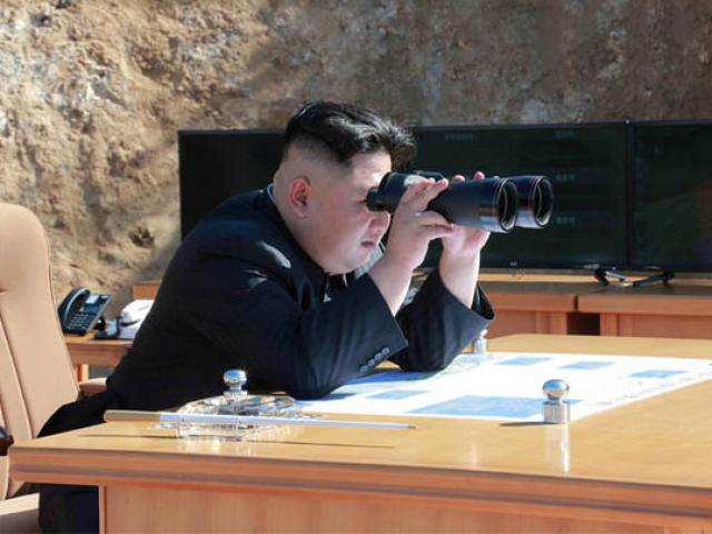 Thế giới - Phát ngôn lạnh người của Kim Jong-un khi xem kế hoạch đánh Guam