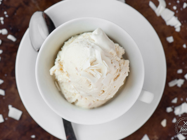 Ẩm thực - Nếu biết làm kem dừa đơn giản thế này, chẳng tội gì phải ra quán cho tốn kém