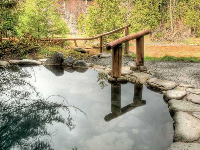 Du lịch - Quên đi sự đời tại 10 suối nước nóng bình yên, đẹp tuyệt trần