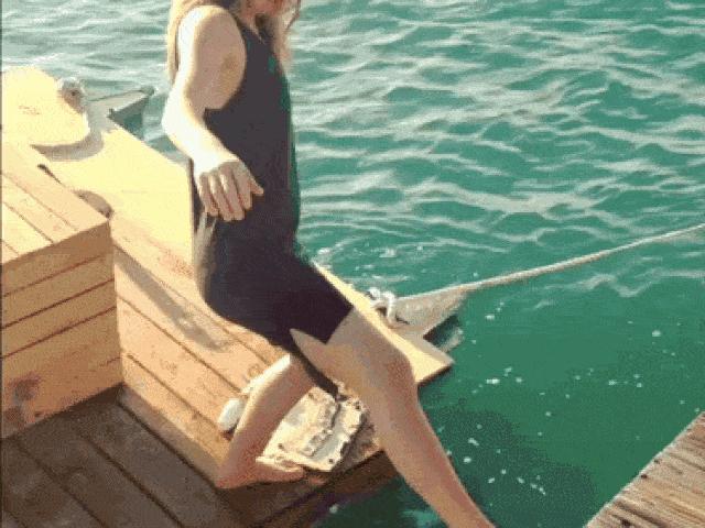 Tranh vui - Ảnh động: Con gái mà nghịch dại không ai bằng