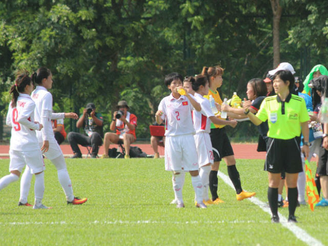 Bóng đá - SEA Games: Gồng mình ở “lò thiêu”, tuyển nữ Việt Nam vẫn ca khúc khải hoàn