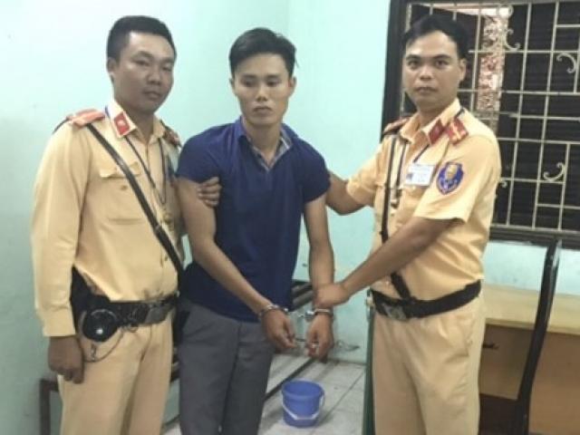 Pháp luật - CSGT mang tin vui bất ngờ cho bệnh nhân sốt xuất huyết