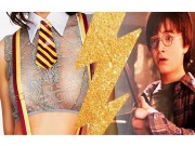 Xu hướng thời trang - Fan của Harry Potter giờ mặc nội y trong suốt mới đúng điệu!