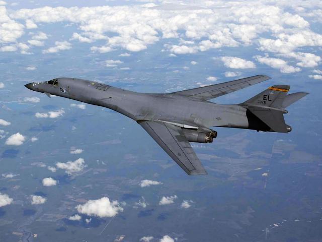 Thế giới - Máy bay ném bom B-1B lần đầu thử tên lửa chống hạm tầm xa