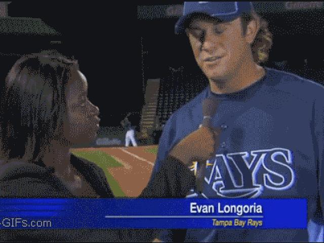 Tranh vui - Ảnh động: Những kẻ "tay nhanh hơn não" trong thể thao