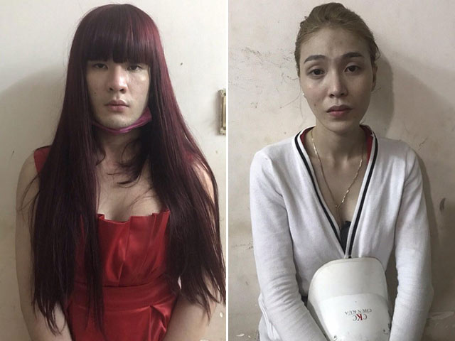 Pháp luật - Bắt 2 đối tượng giả gái móc túi du khách nước ngoài