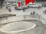Video Clip Cười - Clip: Vừa vào tháng cô hồn đã thấy &quot;bọ hung xa lộ&quot; này