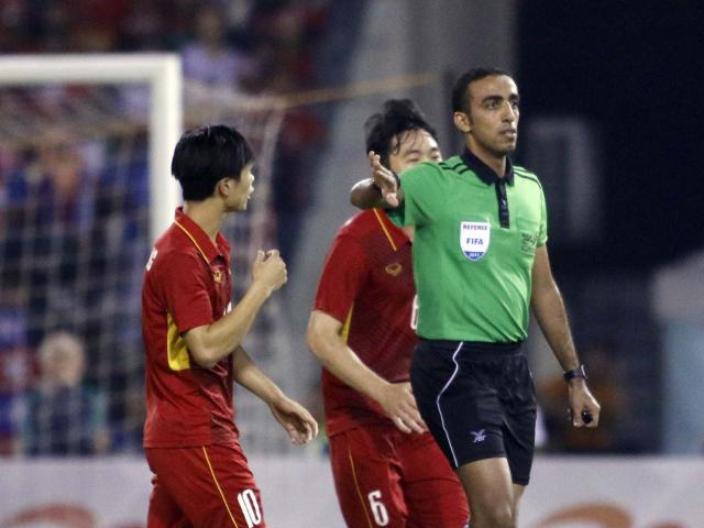 Bóng đá - Công Phượng "bắn tiếng Anh" cứu U22 VN khỏi đòn "đấu võ" của Indonesia