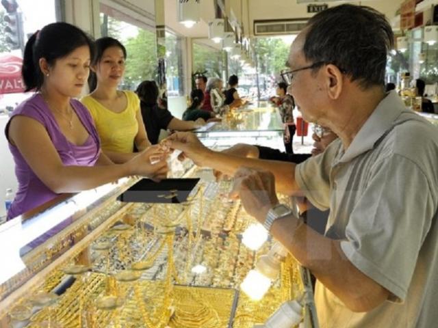 Tài chính - Bất động sản - Giá vàng tăng giảm bất thường