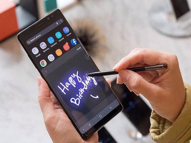 Thời trang Hi-tech - Galaxy Note8 bộ nhớ RAM 4 GB lộ diện, giá "mềm"