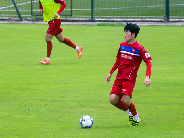 Bóng đá - ĐT Việt Nam: Công Phượng, Xuân Trường săn "đồ chơi" đá sân cỏ nhân tạo