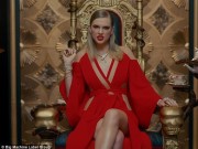 Bí quyết mặc đẹp - Đồ hiệu cực đắt của Taylor Swift trong MV &quot;chửi xéo&quot;