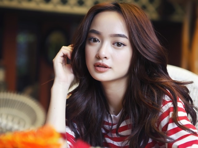 Talk với Sao - Kaity Nguyễn khẳng định không vì gia đình có điều kiện mới nhanh nổi tiếng