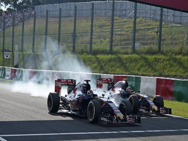 Thể thao - Đua xe F1, đồng đội "đấu đá" nhau: Thắng làm vua, thua làm giặc (P2)