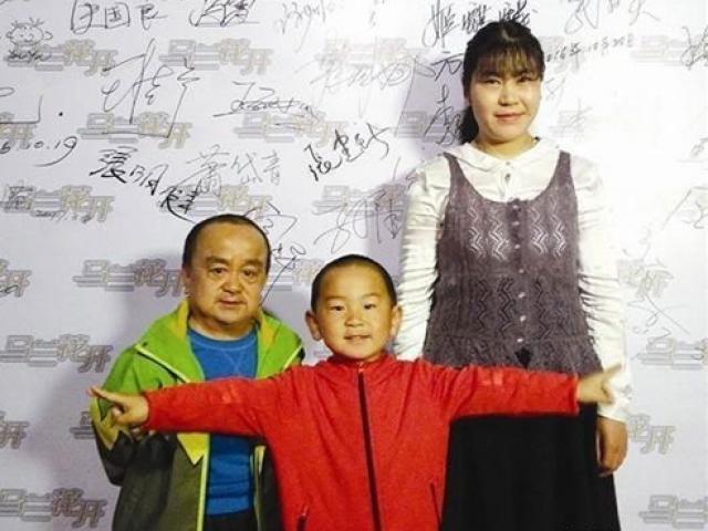 Phim - Chuyện đời ly kỳ của sao "Thiên long bát bộ" cao 1,15m