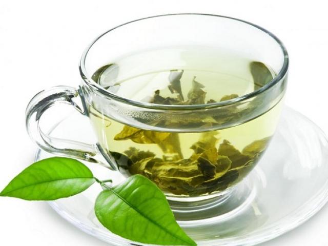 Sức khỏe đời sống - Bà bầu có nên uống trà xanh hay không?