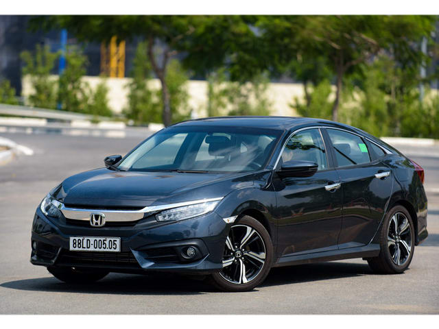 Tin tức ô tô - Honda Civic Turbo tại Việt Nam hạ giá còn 848 triệu đồng