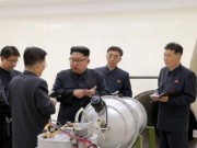 Thế giới - Giải mã bức ảnh ông Kim Jong-un kiểm tra đầu đạn hạt nhân