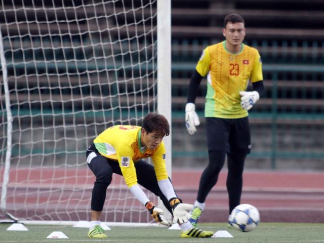 Bóng đá - Thủ môn ĐT Việt Nam: Lâm "Tây" sẽ không lỗi ngớ ngẩn như Phí Minh Long?