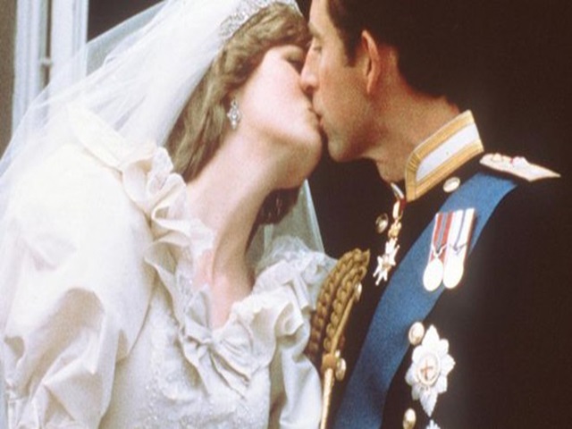 Bí mật ít người hay về váy cưới thế kỷ của Công nương Diana