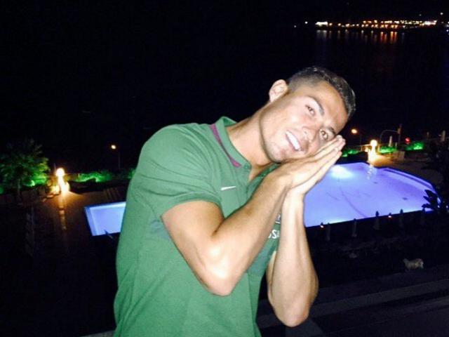 Bóng đá - Ronaldo thăng hoa: Không ăn kiêng, "cai" điện thoại lướt web