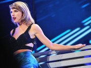 Bí quyết mặc đẹp - Dẫu có &quot;rắn độc&quot; thì đẹp như Taylor Swift, anh nào cũng xin chết!