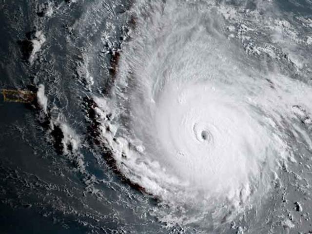 Siêu bão “quái vật” khiến hòn đảo Caribe không sống nổi