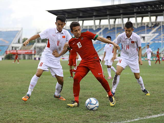 U18 Việt Nam - U18 Indonesia: Dội mưa bàn thắng, "tiểu Messi" nếm trái đắng