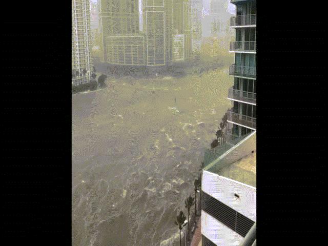 Thế giới - Kinh hãi cảnh siêu bão Irma "nhấn chìm" thành phố Mỹ