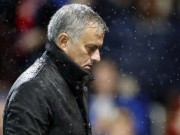 Bóng đá - MU thắng đậm, Mourinho vẫn chê cầu thủ đá dở như &quot;đá PES&quot;