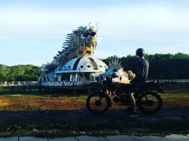 Du lịch - Du khách nước ngoài đổ xô khám phá công viên nước bỏ hoang ở Việt Nam