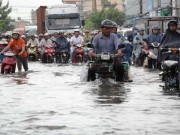 Tin tức trong ngày - Bão số 10 khiến đường Sài Gòn ngập sâu, Biên Hòa thành “sông”