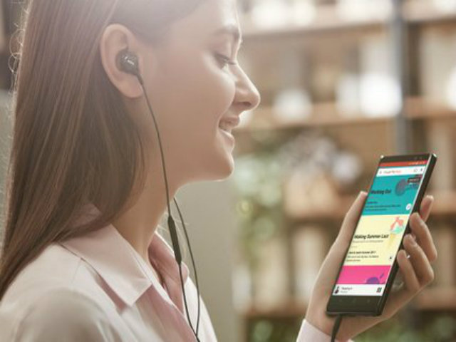 Dế sắp ra lò - iPhone X khủng là thế, vẫn "chào thua" 12 vũ khí trên Galaxy Note 8