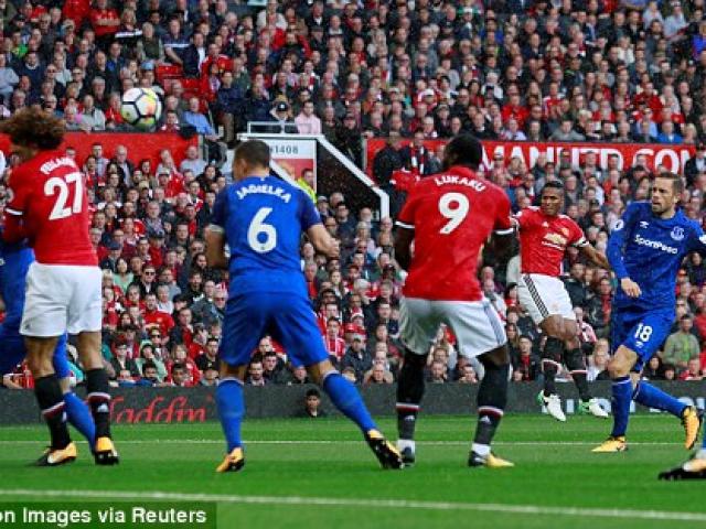 Bóng đá - MU: Valencia "vẽ cầu vồng" như mơ, fan kinh ngạc gọi là "quái vật"