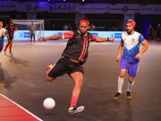 Bóng đá - Ronaldinho ghi poker, suýt bị Giggs ngược dòng giải futsal