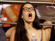 Bóng đá - Fan nữ xinh đẹp hiếm hoi còn tình yêu với V-League