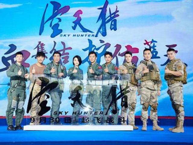 Phim - Bom tấn quân sự mới hứa hẹn sẽ lật đổ "Chiến lang 2"