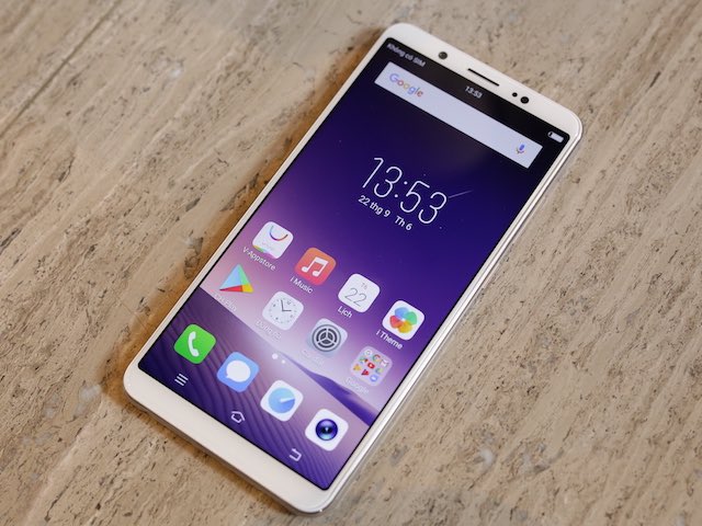 Dế sắp ra lò - Vivo lần đầu ra mắt smartphone tràn màn hình, camera selfie 24MP