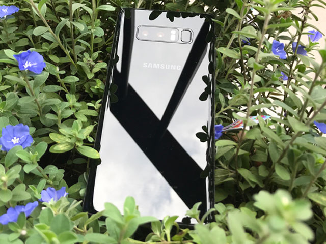 Thời trang Hi-tech - Trên tay Samsung Galaxy Note 8 màu Đen huyền bí siêu đẹp