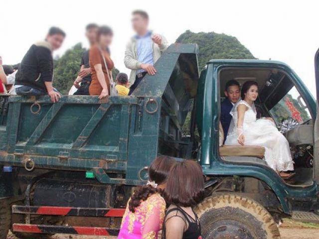 Bạn trẻ - Cuộc sống - Xôn xao với màn rước dâu bằng 2 xe tải ở Hòa Bình