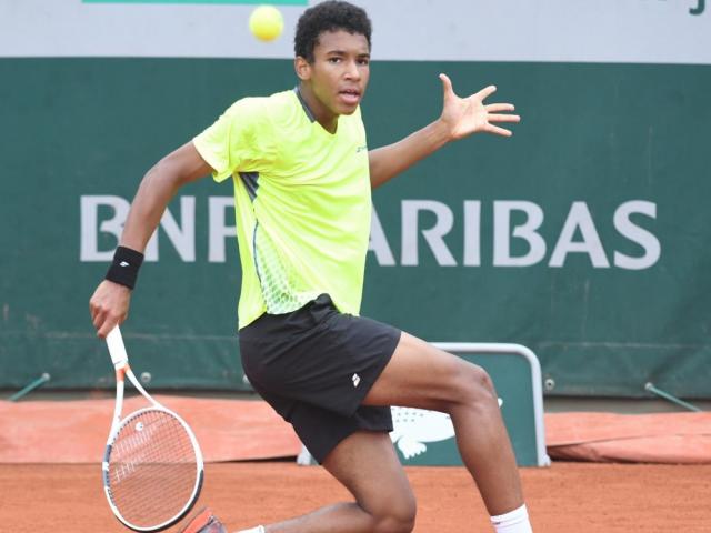 Thể thao - Bảng xếp hạng tennis 25/9: 17 tuổi lọt top 200, vĩ đại chả kém Nadal
