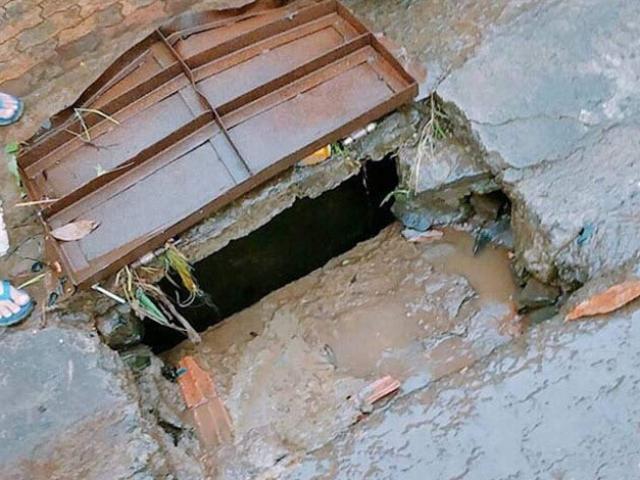 Tin tức trong ngày - Những cái chết tức tưởi vì "miệng tử thần" nằm trên đường