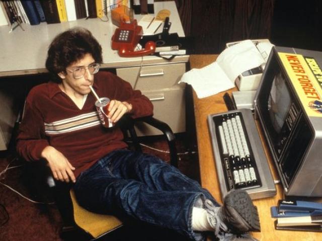 Pháp luật - “Cha đẻ" của virus tàn phá khủng khiếp nhất internet và vụ bê bối lịch sử