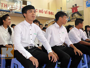 Bóng đá - U19 VN bảnh bao trong ngày trở thành tân sinh viên